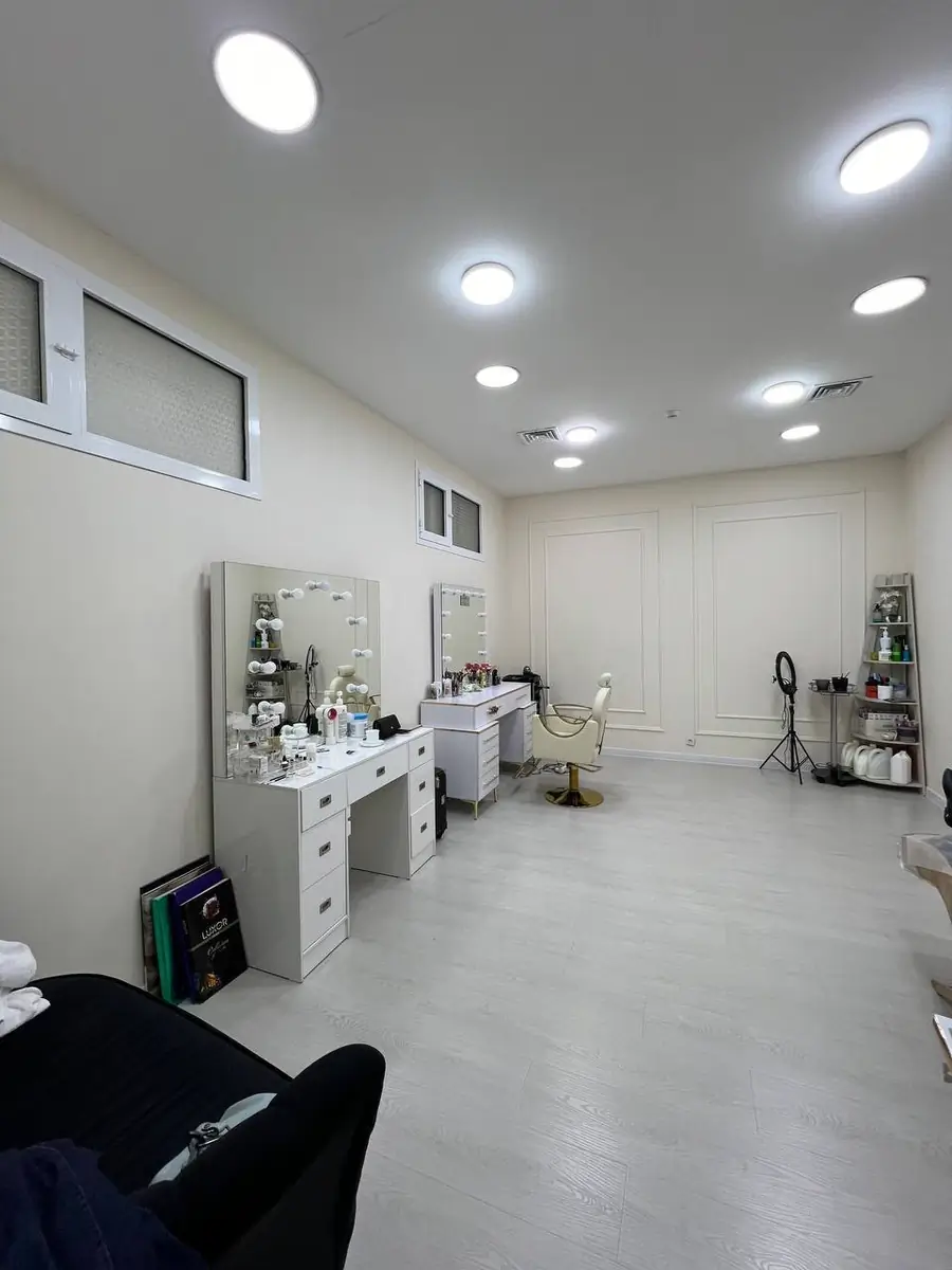 Ofis sotiladi − 296 m²