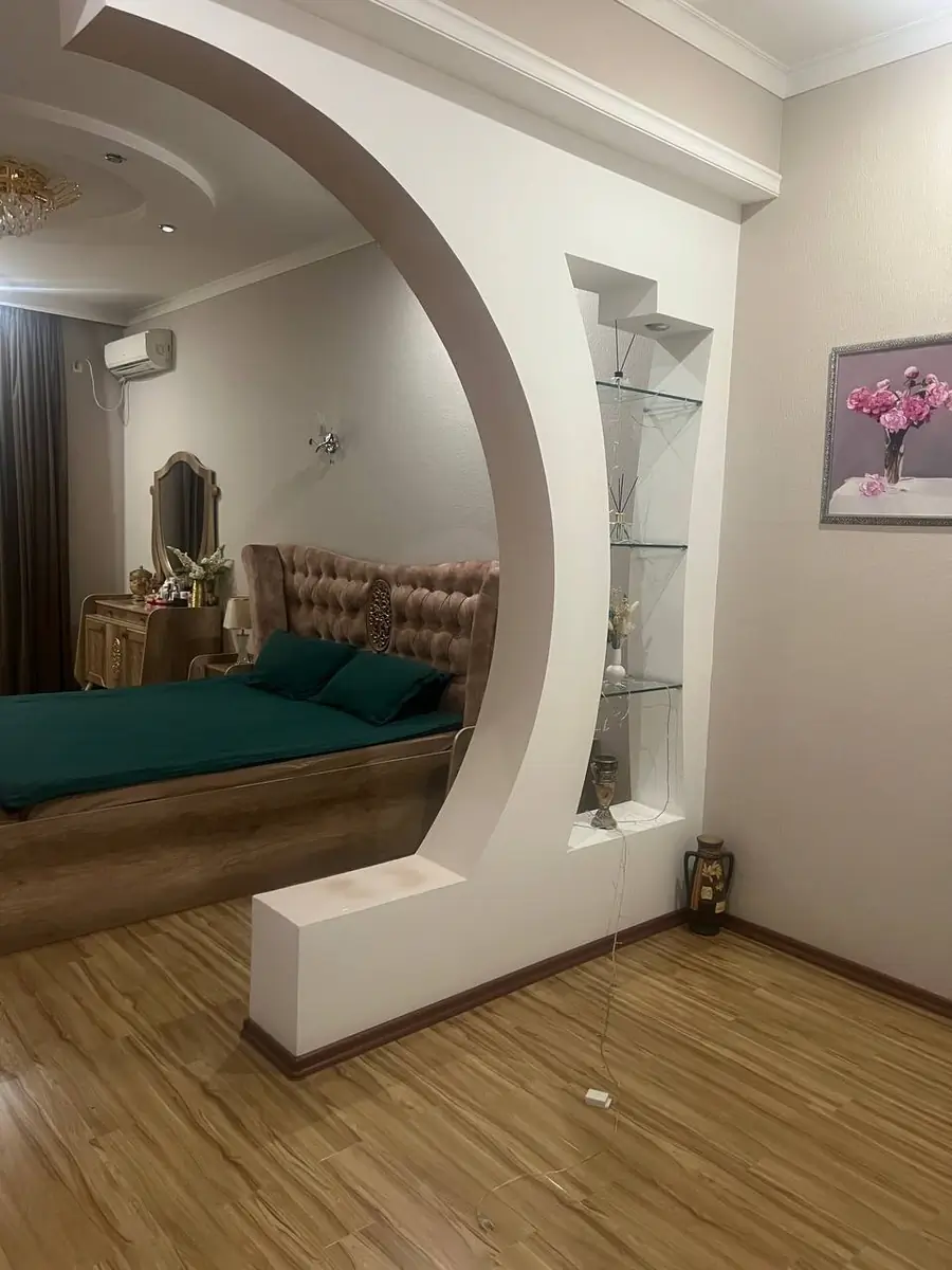 2 xonali kvartira sotiladi − 128 m²