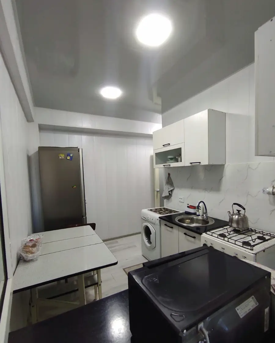 Продается 3-комнатная квартира − 77 м²