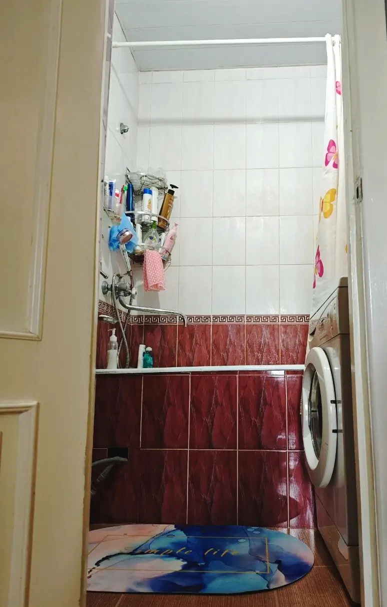 3 xonali kvartira sotiladi − 77 m²