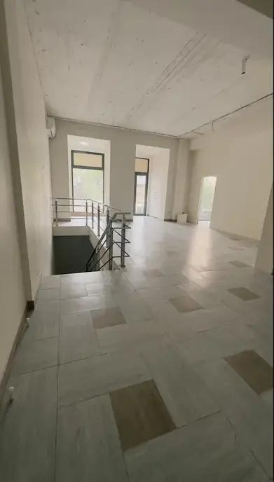 Ofis sotiladi − 207 m²