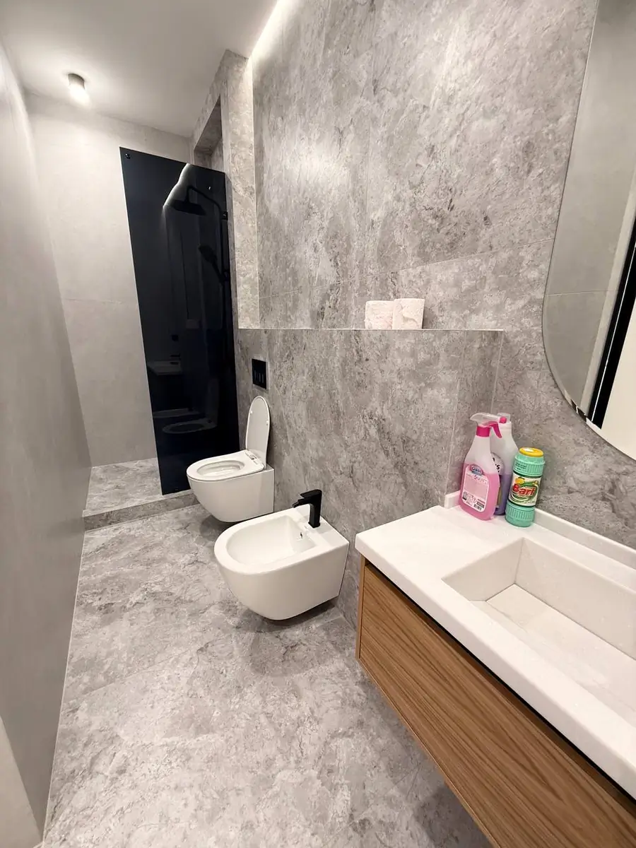 Сдается 2-комнатная квартира − 60 м²