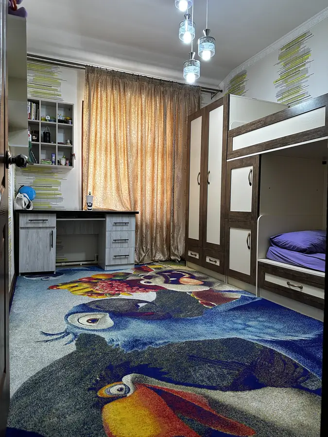 2 qavatli uy sotiladi − 136 m²