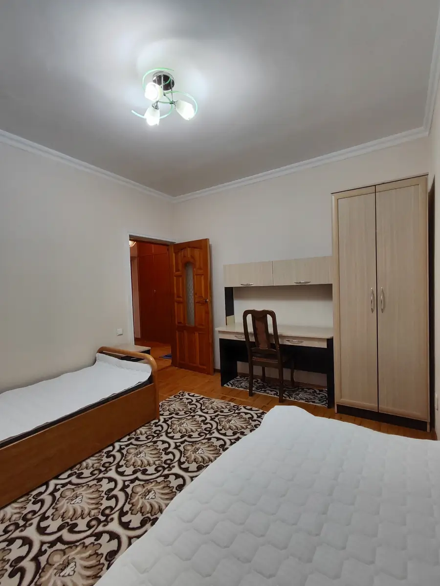 Сдается 3-комнатная квартира − 70 м²