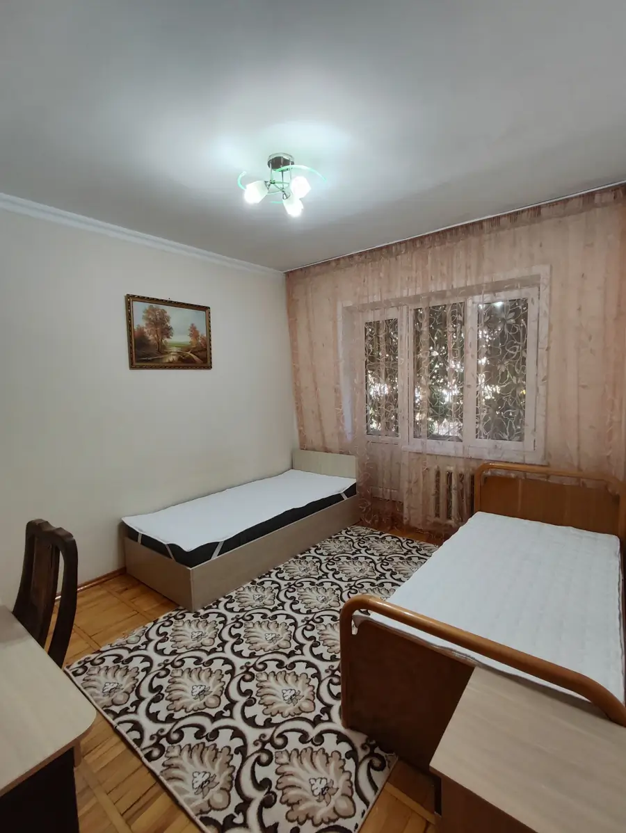 Сдается 3-комнатная квартира − 70 м²