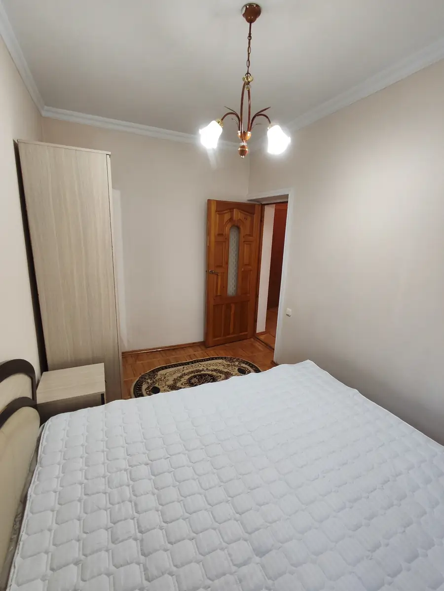 Сдается 3-комнатная квартира − 70 м²