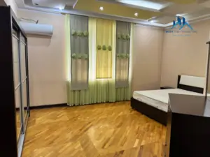 3 xonali kvartira − 190 m², 2/8 qavat