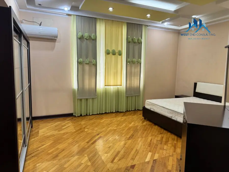3 xonali kvartira − 190 m², 2/8 qavat