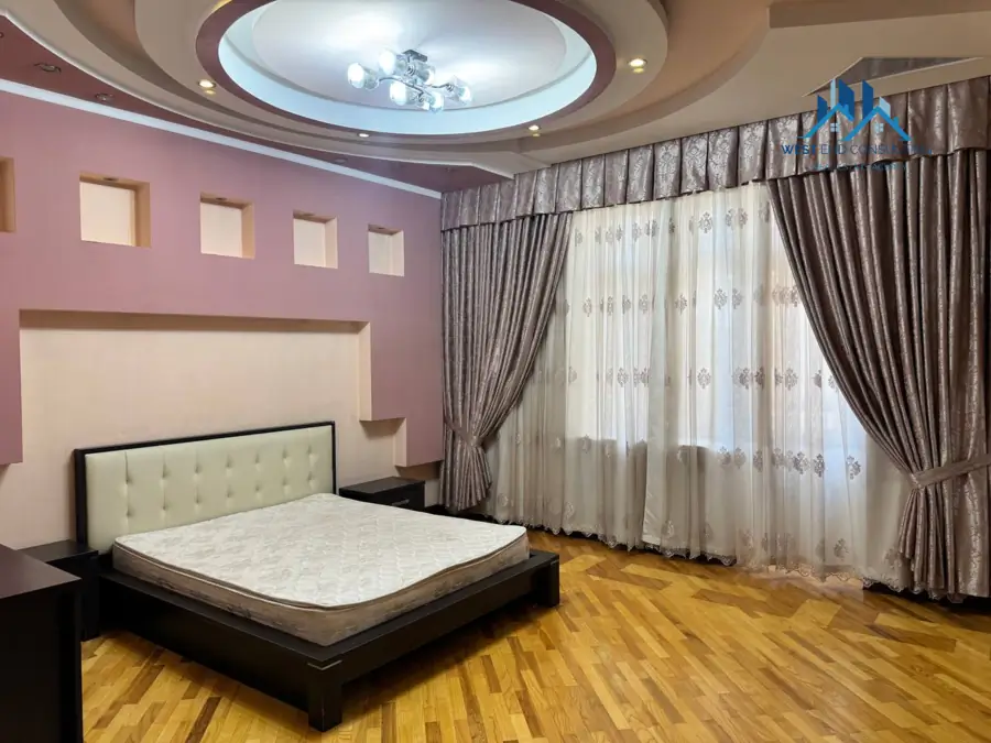 3 xonali kvartira − 190 m², 2/8 qavat