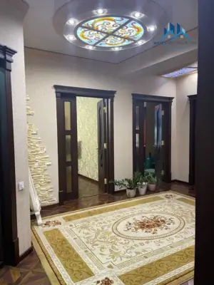4-комнатная квартира − 170 м², 3/8 этаж