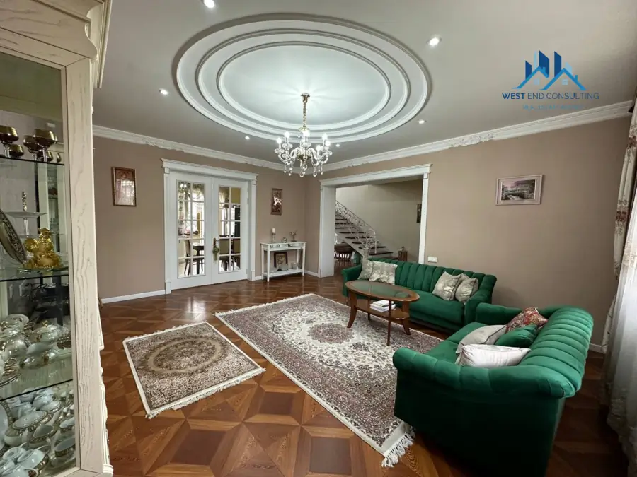 2 qavatli uy − 250 m², 4 sot. 