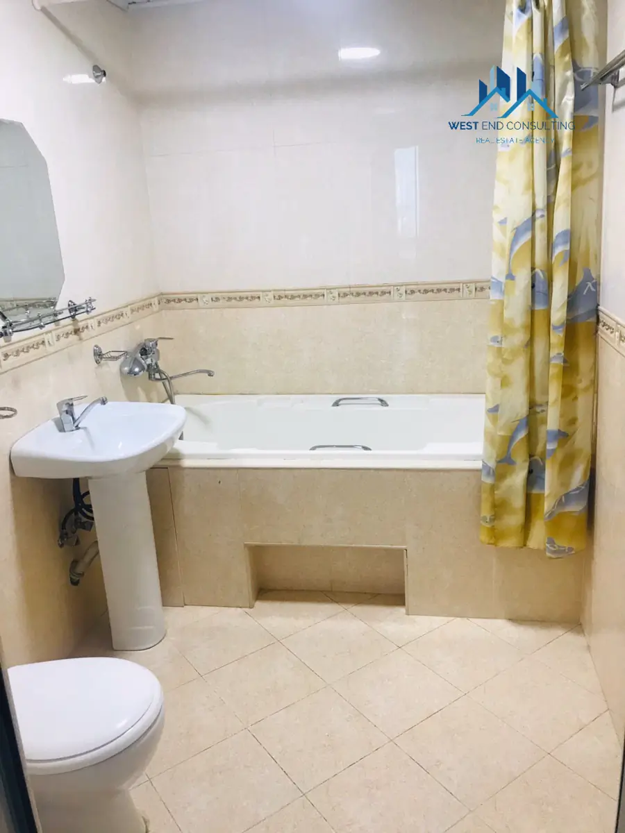 2 qavatli uy − 320 m², 4 sot. 