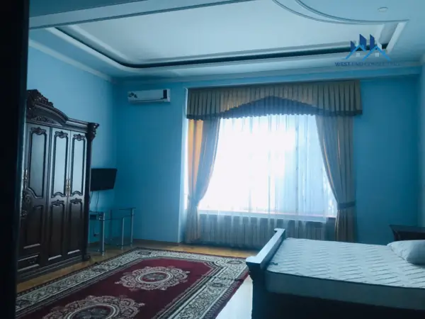 2-этажный дом − 320 м², 4 сот.