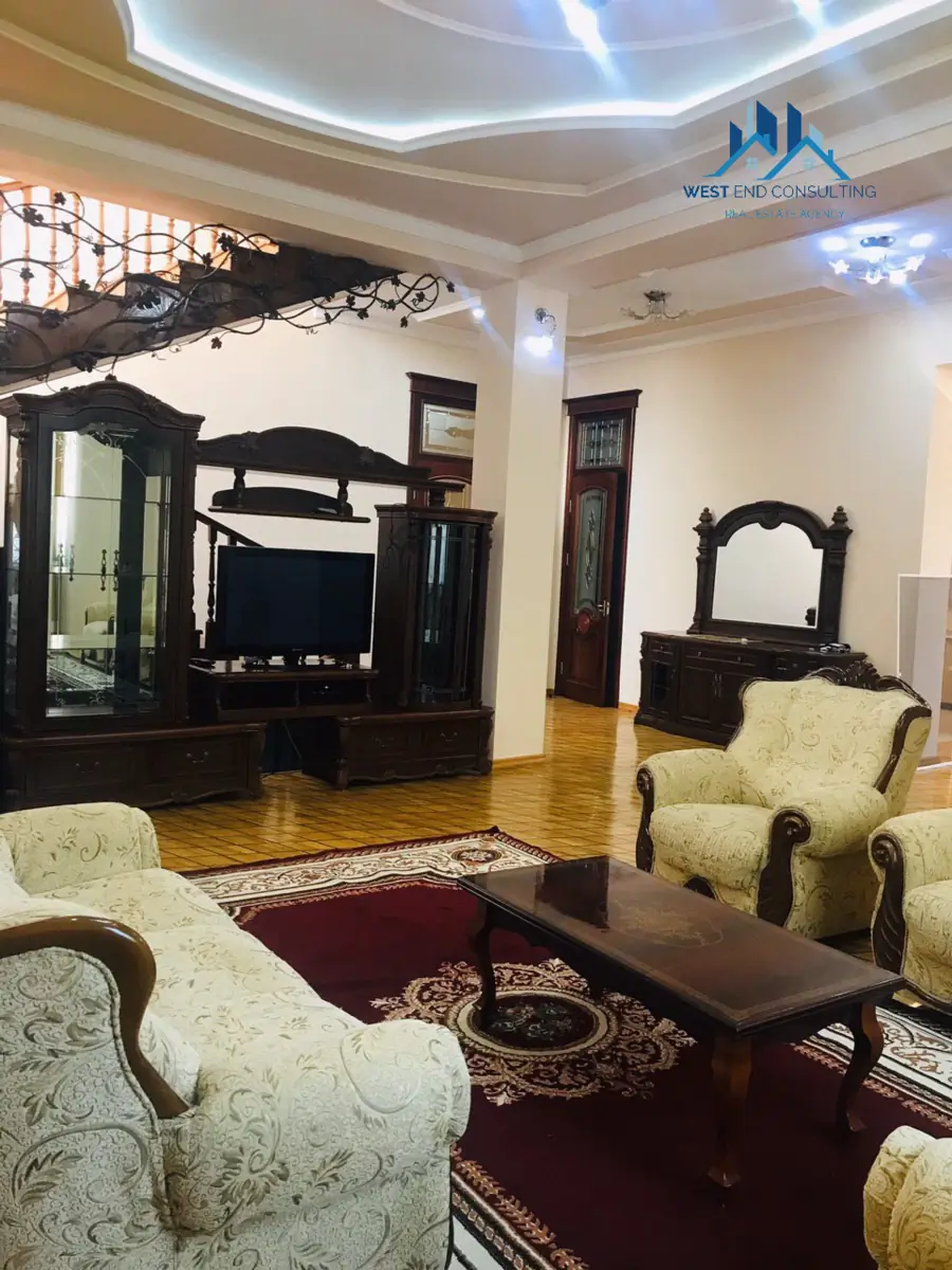 2 qavatli uy − 320 m², 4 sot. 