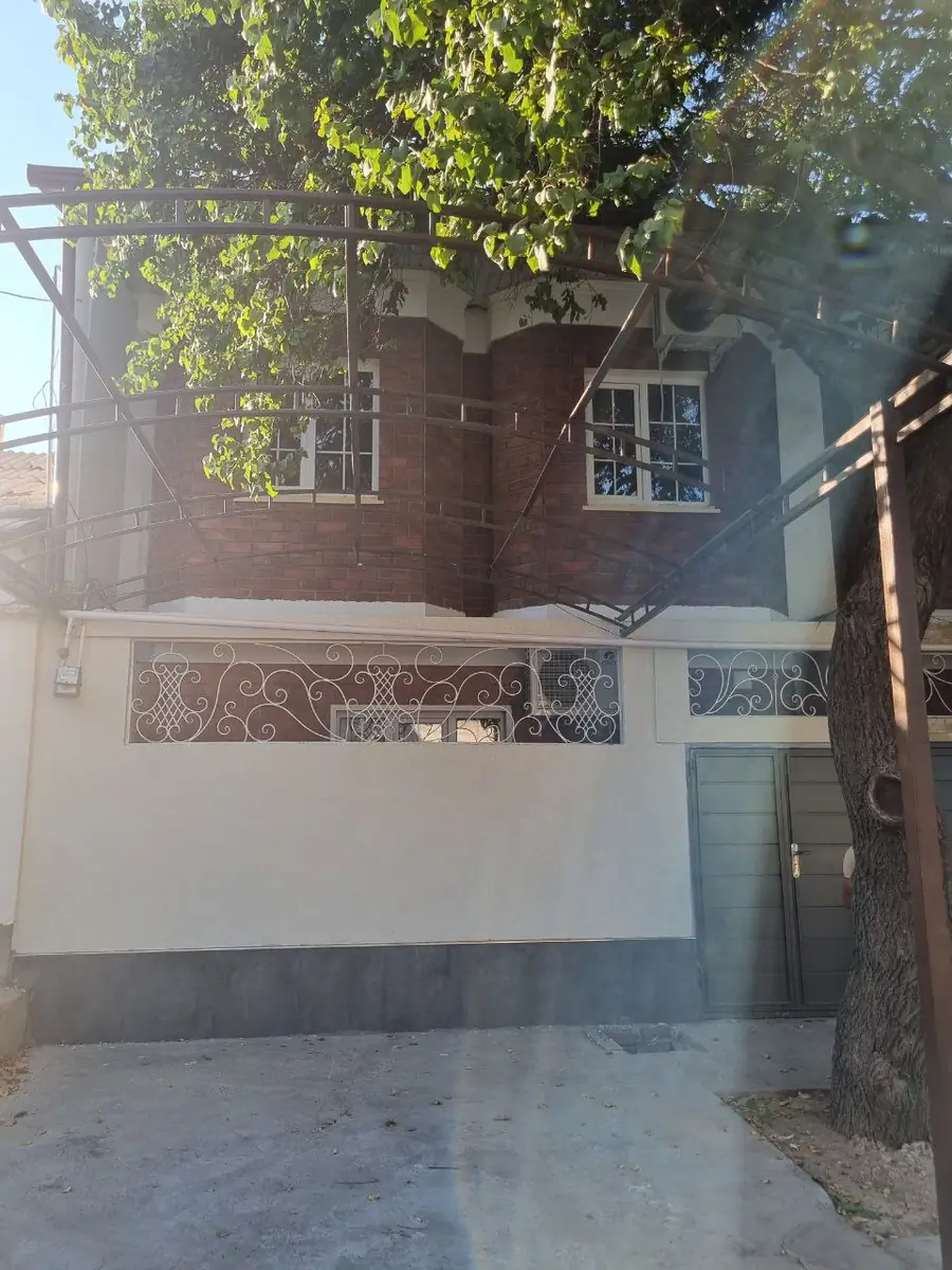 2 qavatli uy − 130 m², 1.7 sot. 