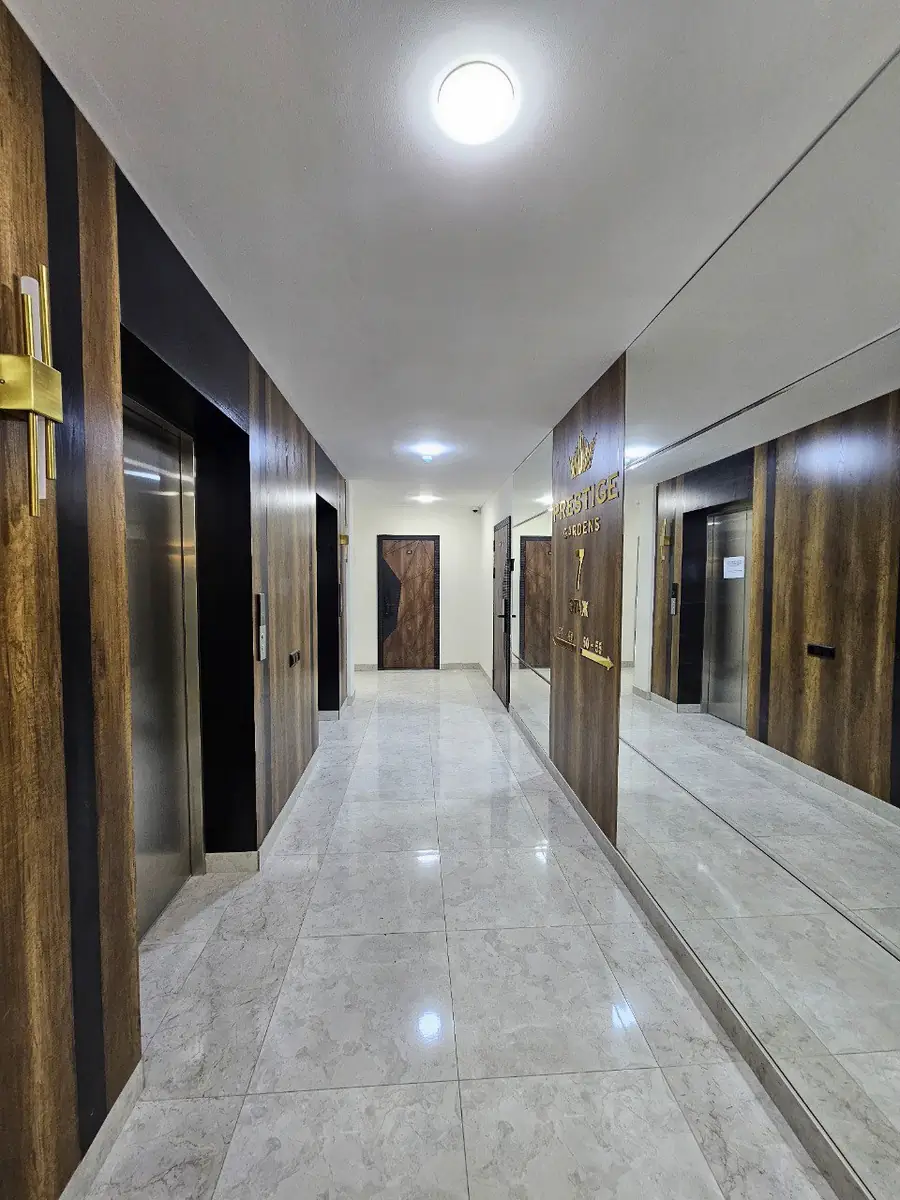 Продается 2-комнатная квартира − 52 м²