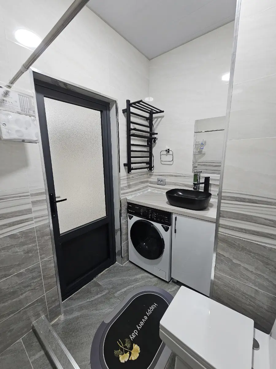 1 xonali kvartira sotiladi − 30 m²