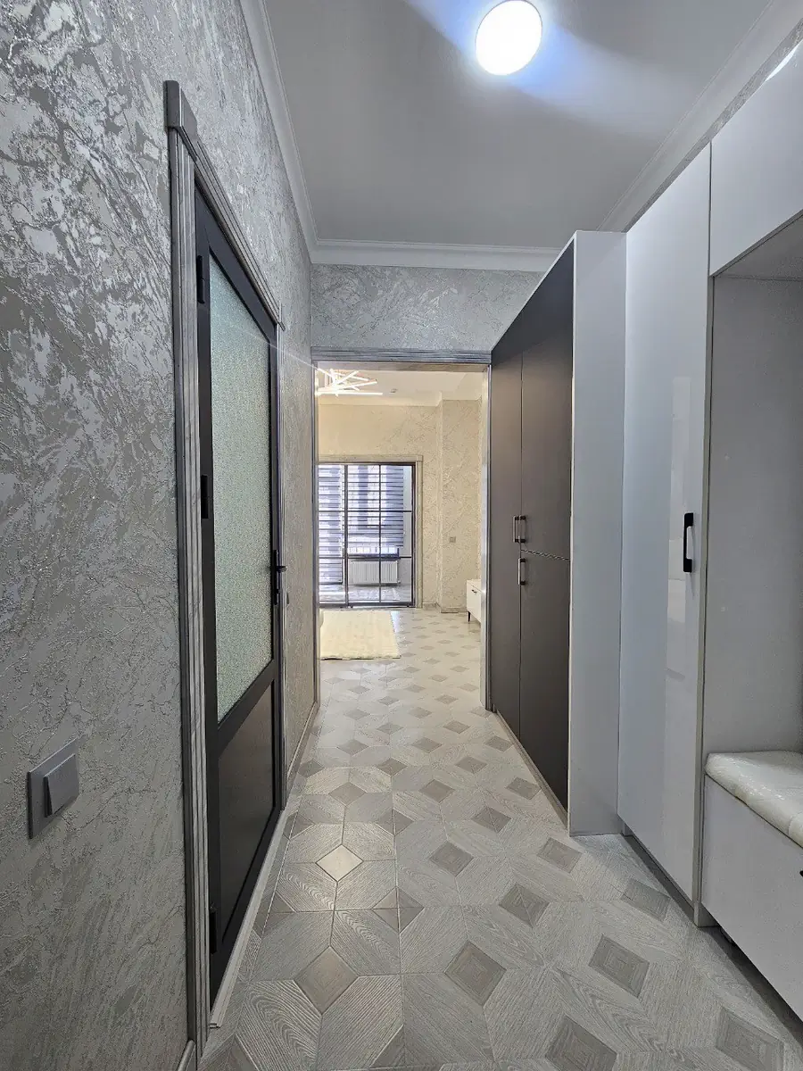 1 xonali kvartira sotiladi − 30 m²