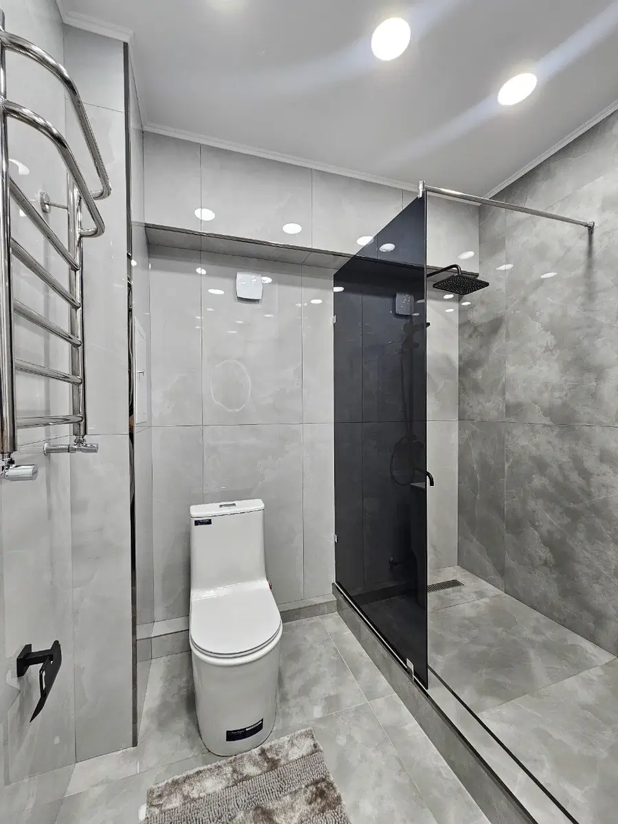 3 xonali kvartira sotiladi − 70 m²