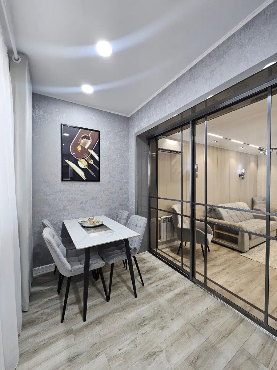 3-комнатная квартира − 70 м², 2/4 этаж