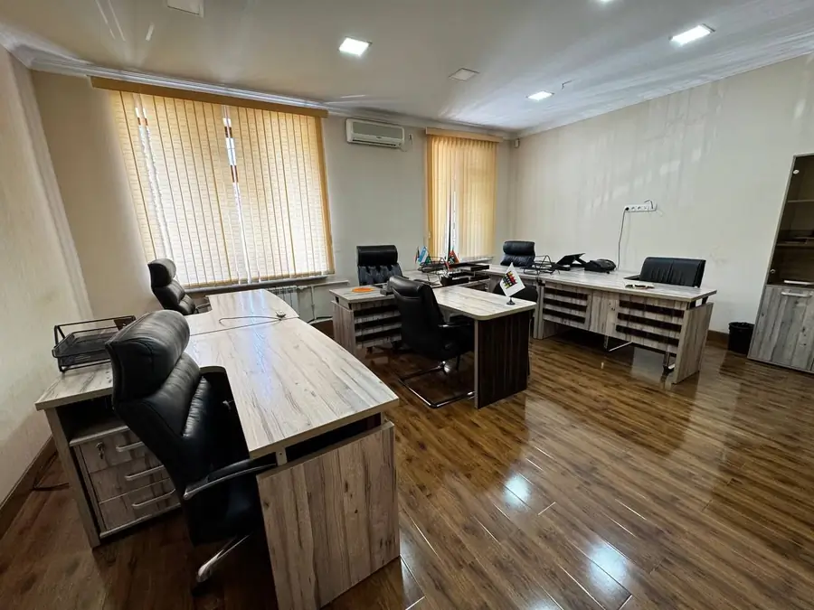 Сдается офис − 250 м²