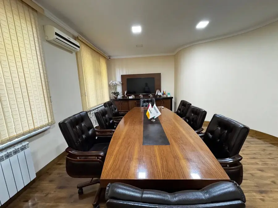 Сдается офис − 250 м²