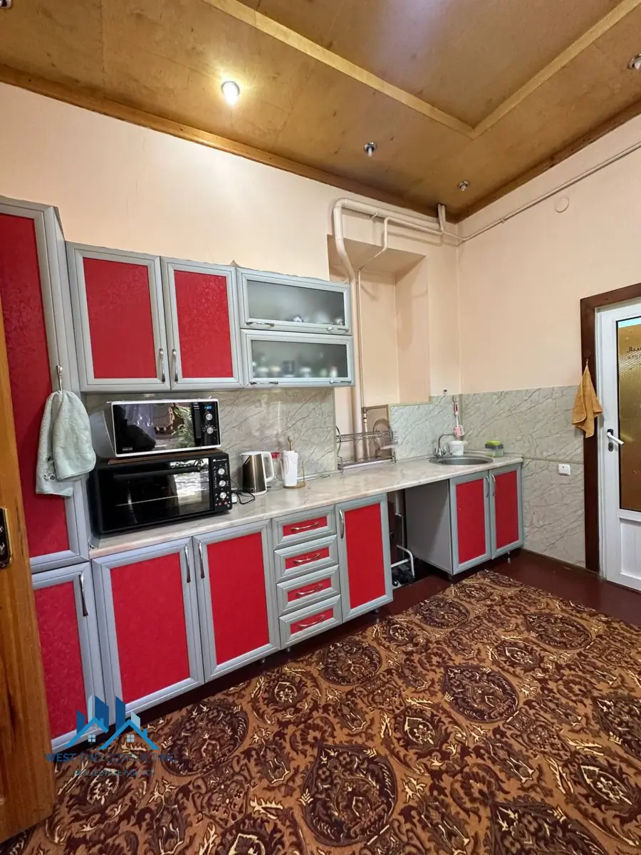 1 qavatli uy − 350 m², 3.2 sot. 