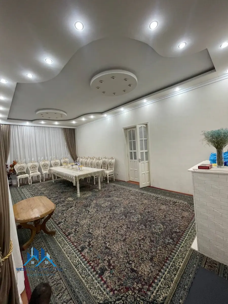 1 qavatli uy − 999 m², 7.3 sot. 