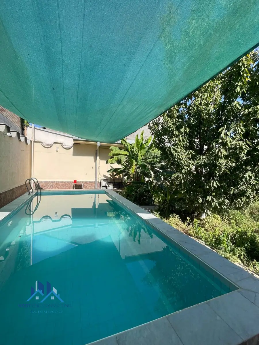 Ijaraga 1 qavatli uy − 999 m²