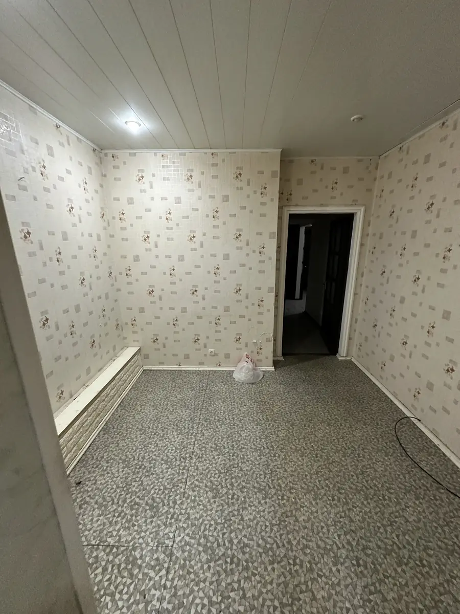 3 xonali kvartira sotiladi − 78 m²