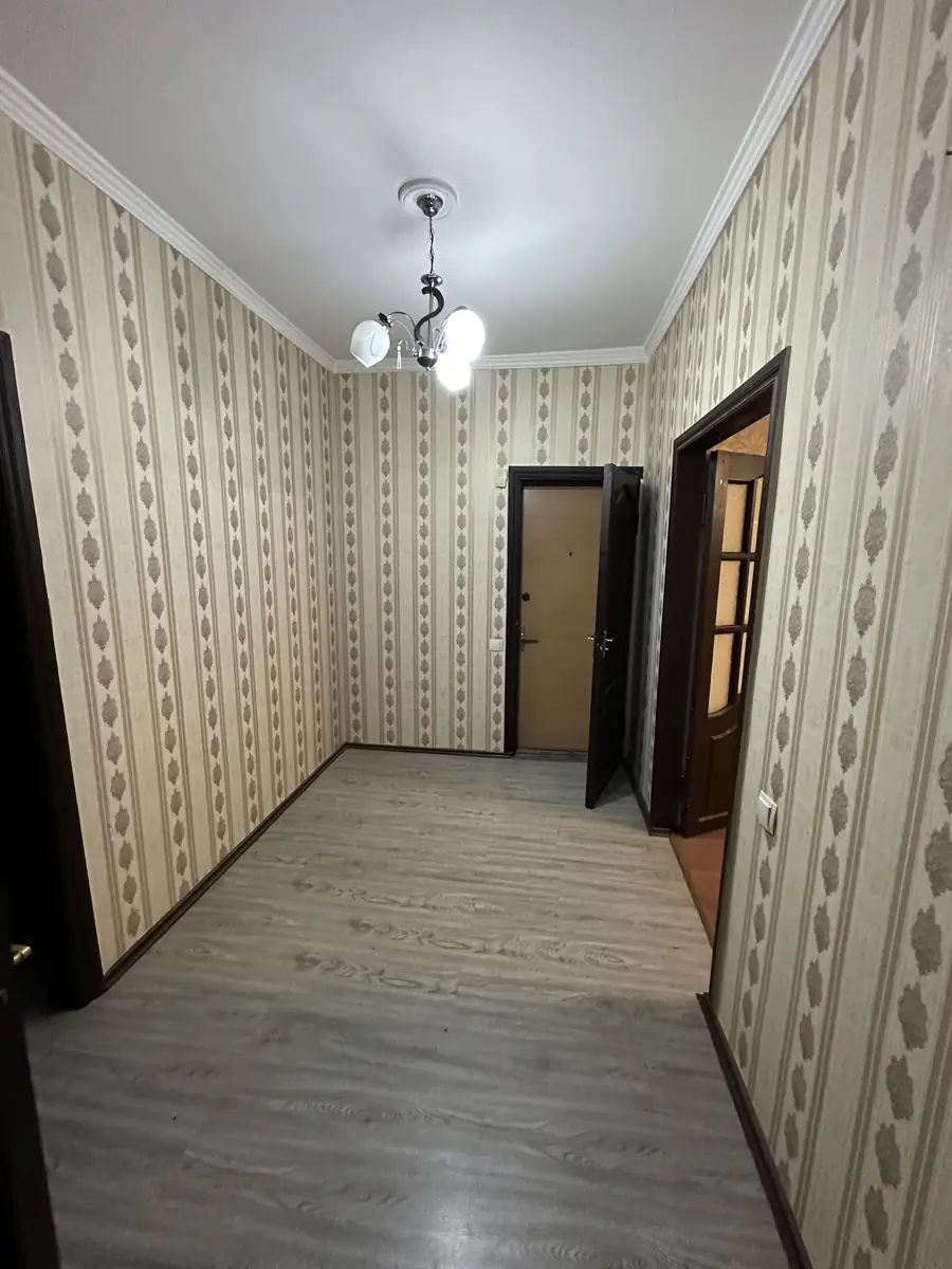 3 xonali kvartira sotiladi − 78 m²