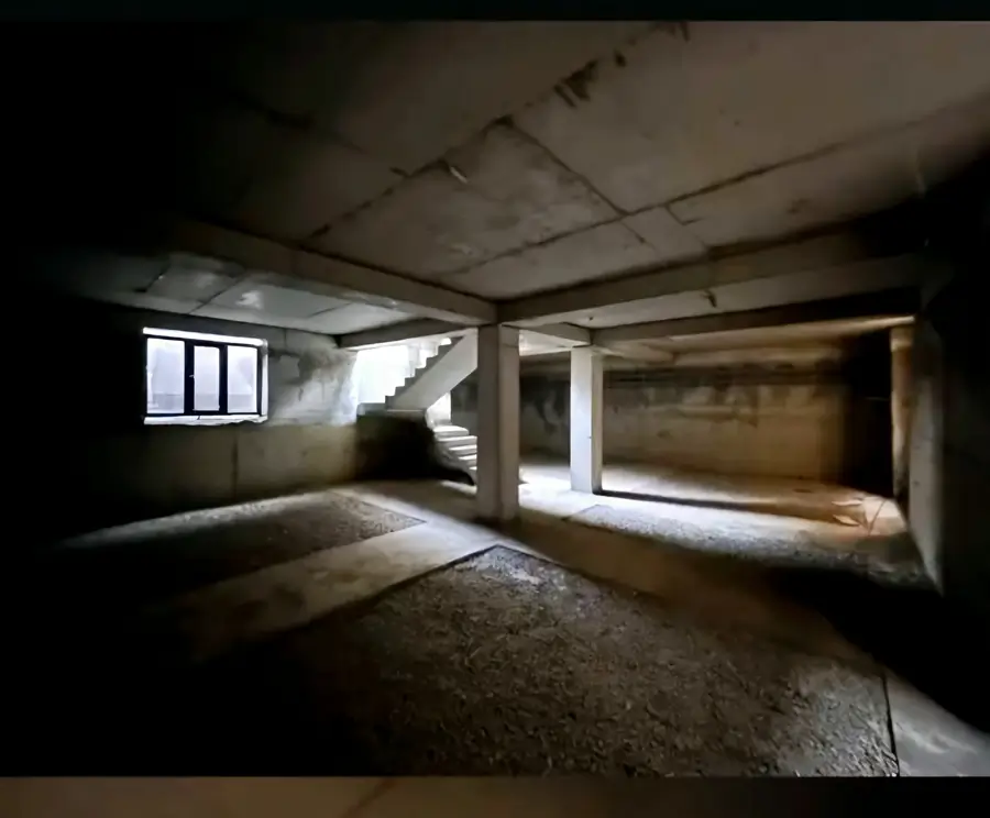 2 qavatli uy sotiladi − 200 m²