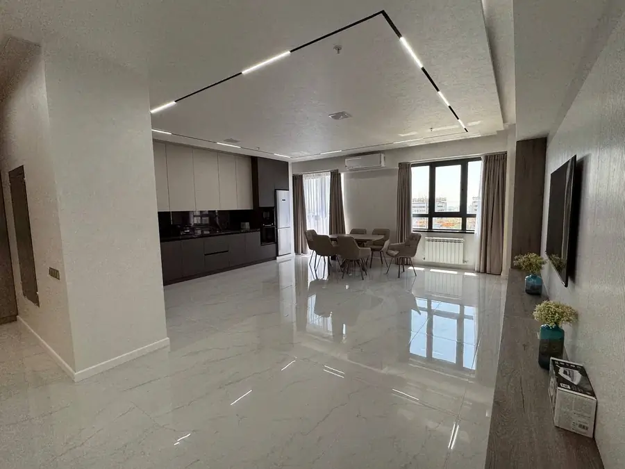 3 xonali kvartira − 120 m², 16/25 qavat