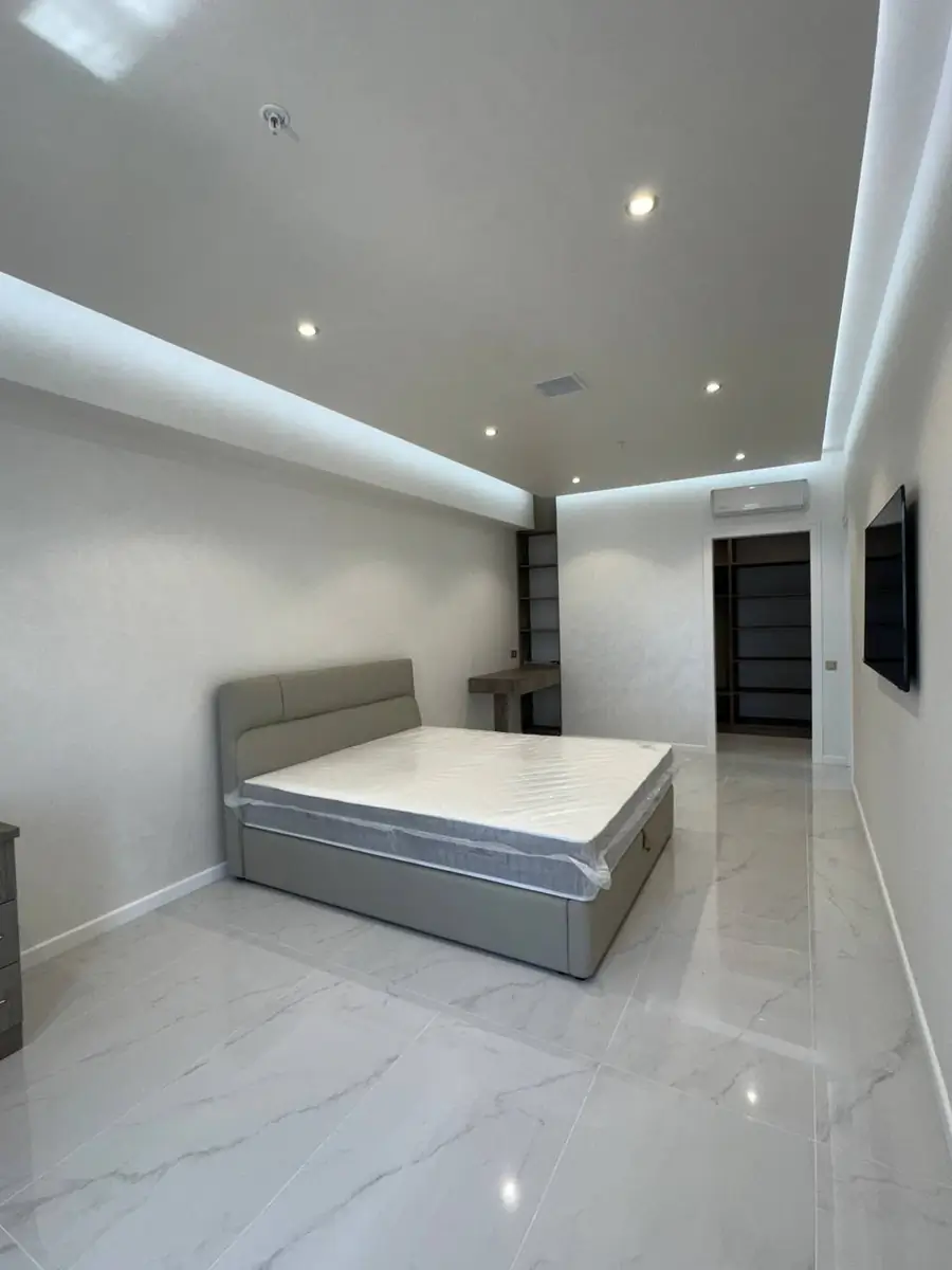 3 xonali kvartira − 120 m², 16/25 qavat