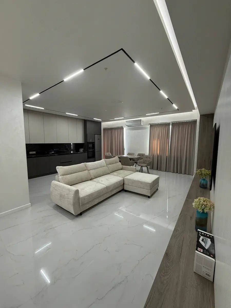 3 xonali kvartira − 120 m², 16/25 qavat