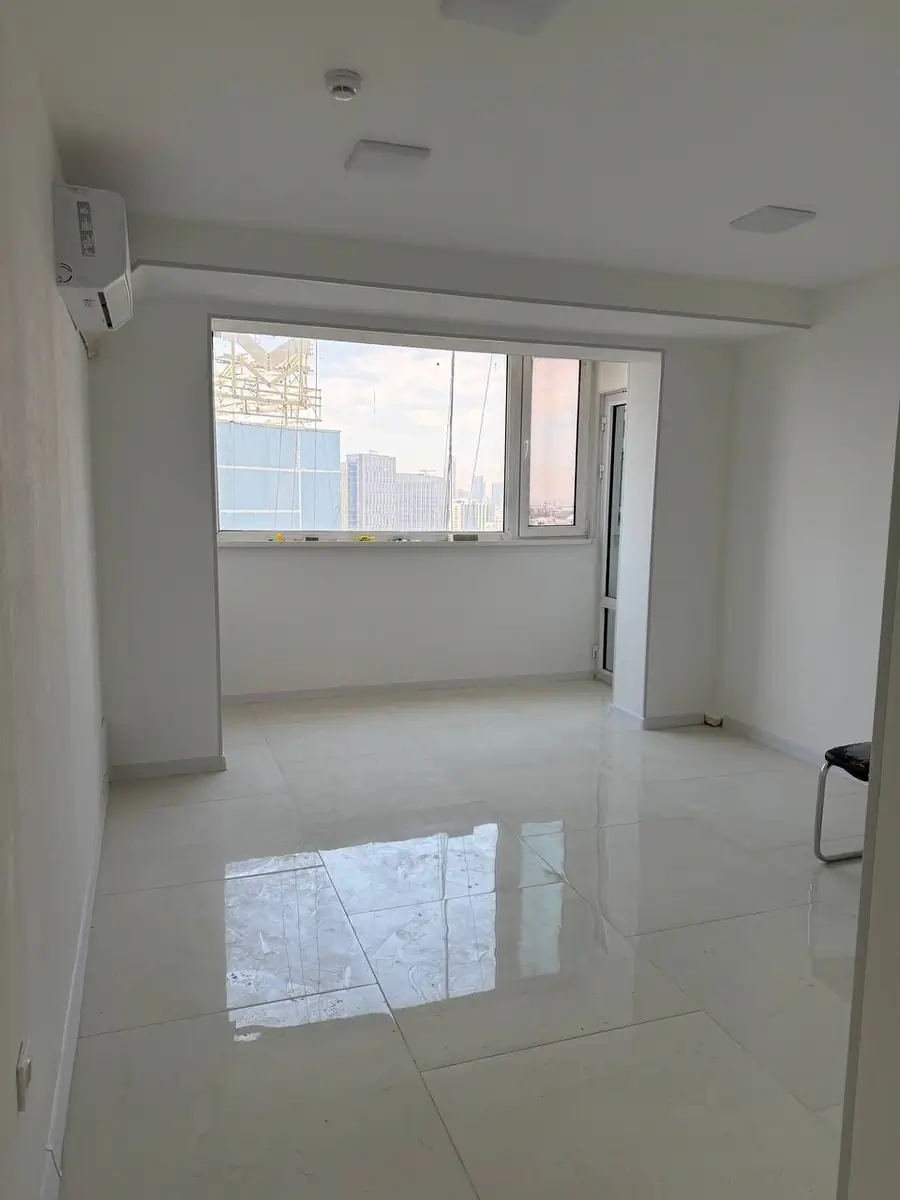 Ofis sotiladi − 109 m²