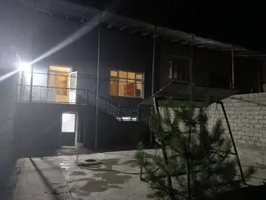 2-этажный дом − 2500 м², 2.5 сот.