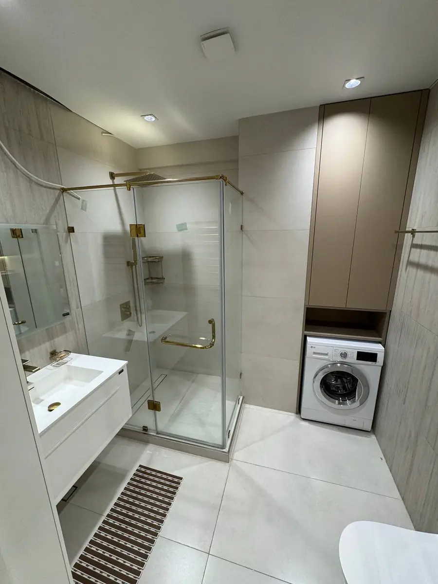 Продается 3-комнатная квартира − 150 м²