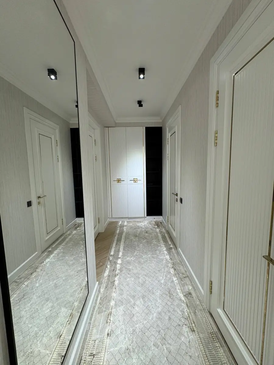 Продается 3-комнатная квартира − 150 м²