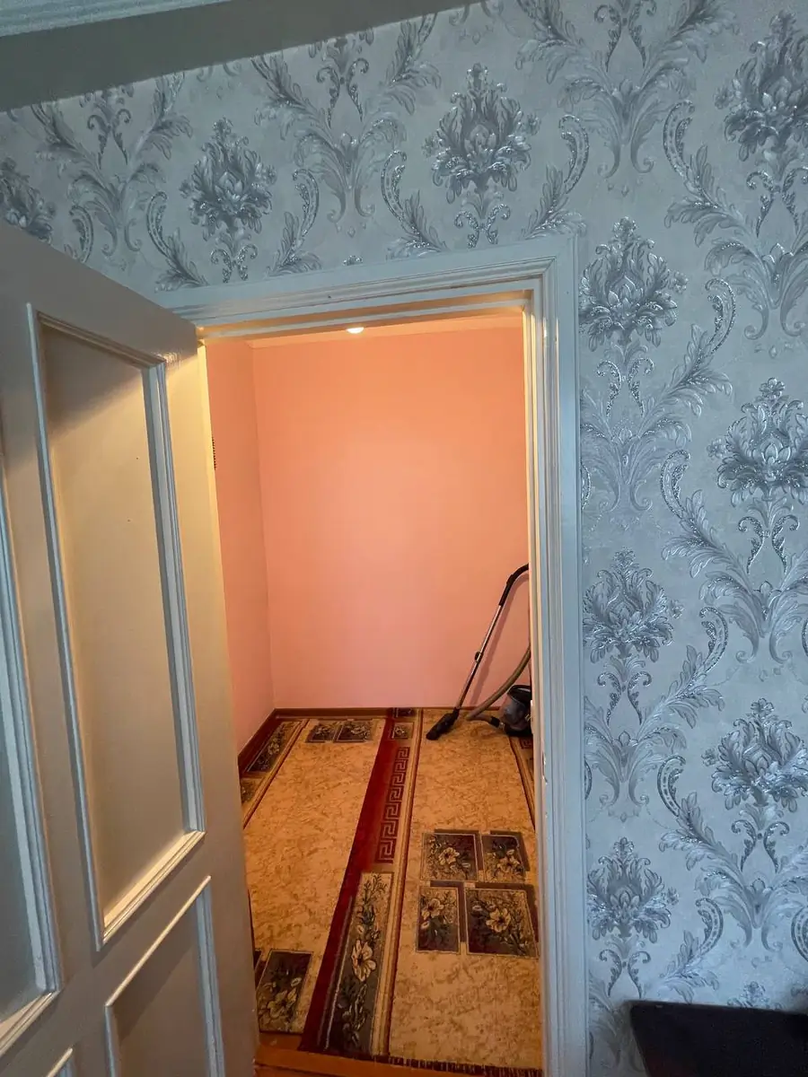 4 xonali kvartira sotiladi − 100 m²