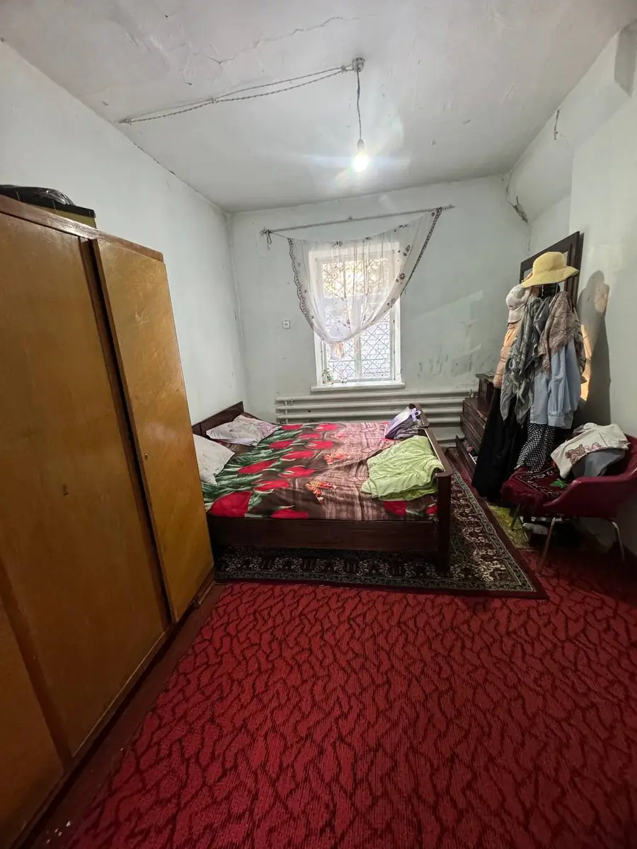 1 qavatli uy sotiladi − 1600 m²