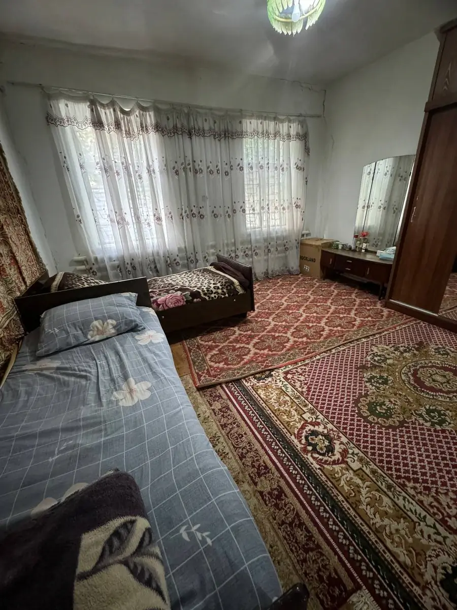 1 qavatli uy sotiladi − 1600 m²