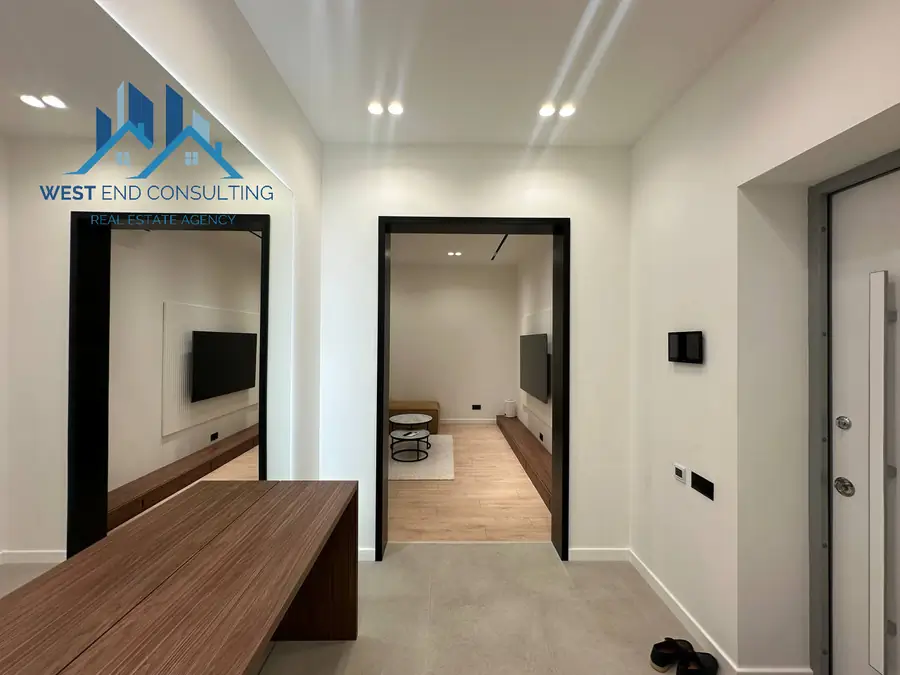 Сдается 2-комнатная квартира − 58 м²