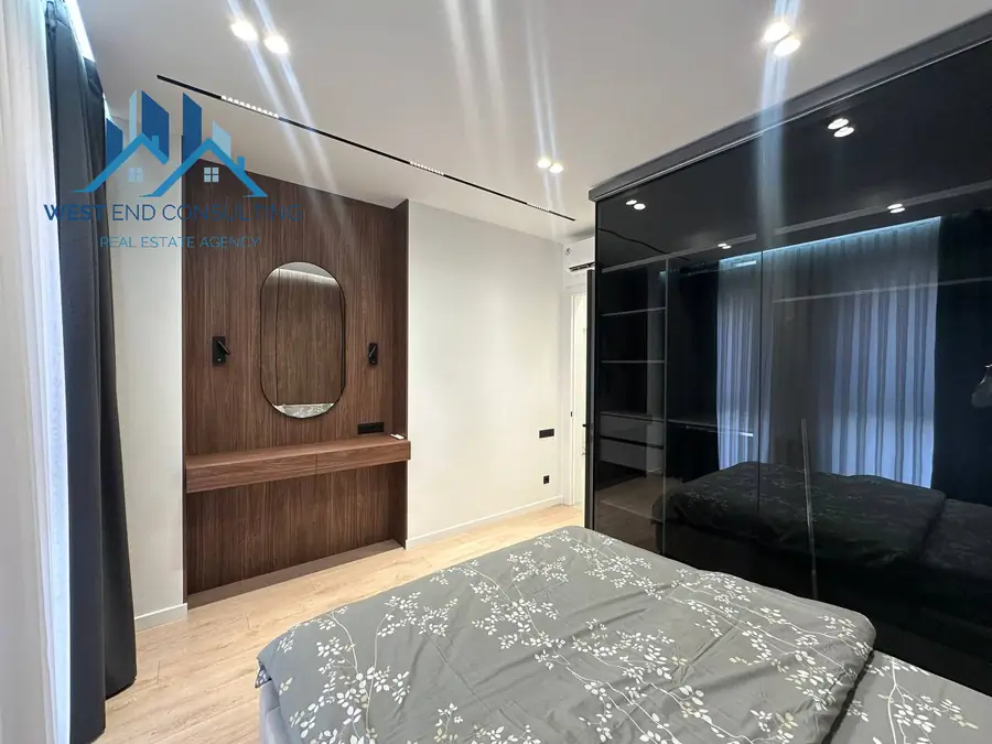 Сдается 2-комнатная квартира − 58 м²