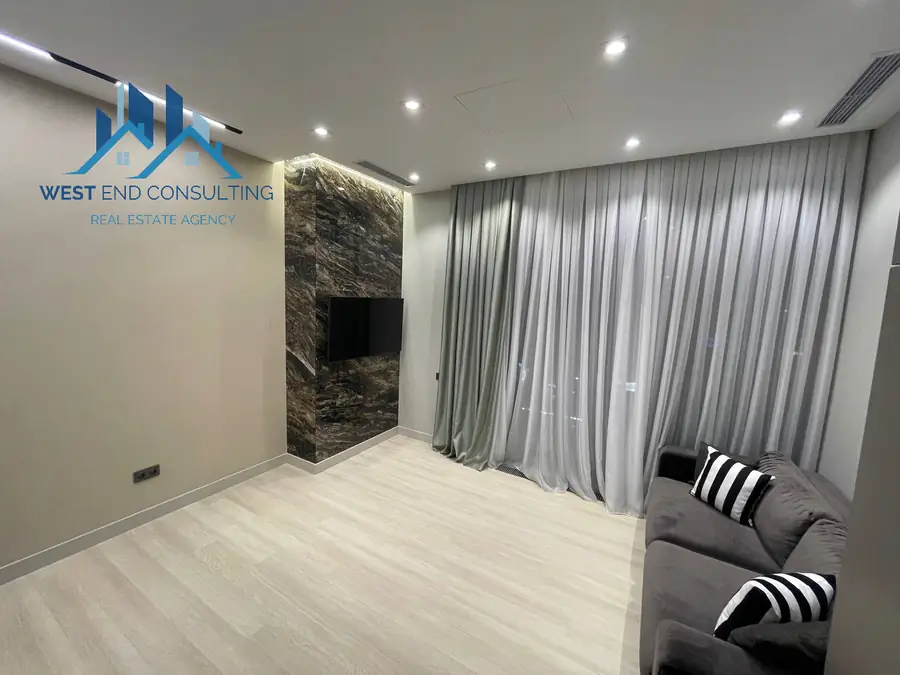 Сдается 2-комнатная квартира − 55 м²