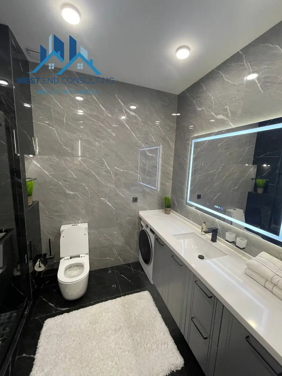 Сдается 2-комнатная квартира − 55 м²