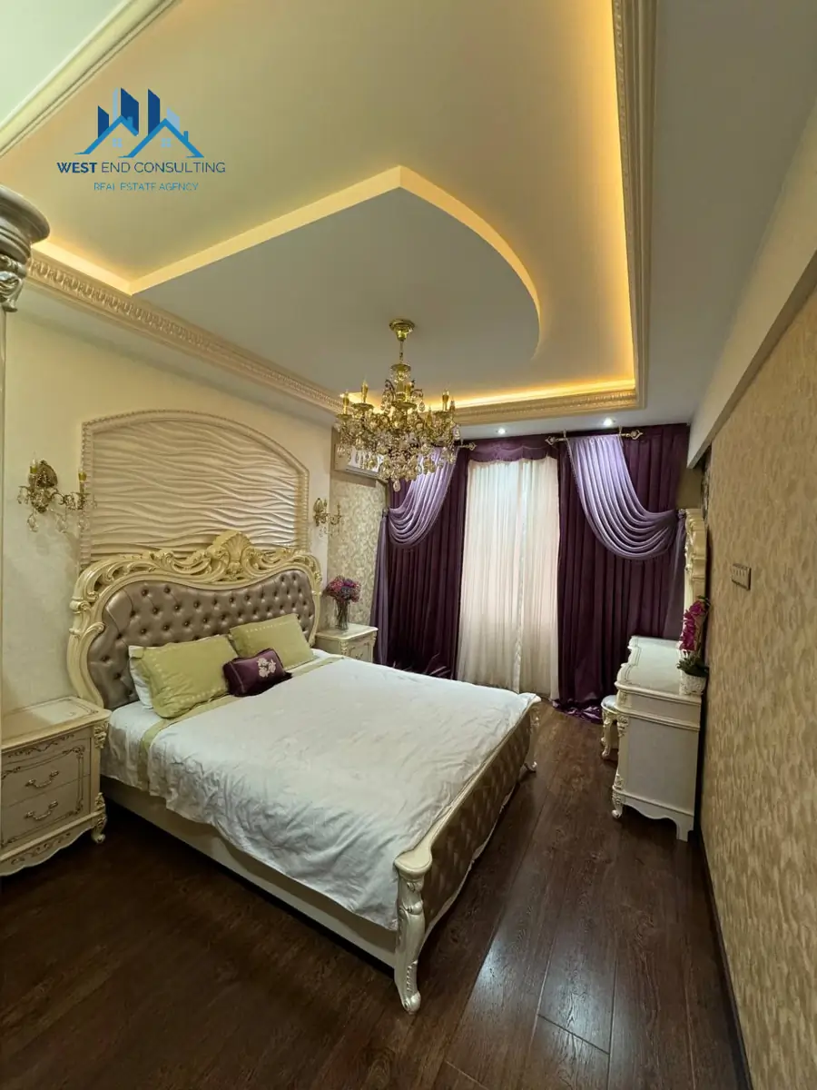 2 qavatli uy − 240 m², 300 sot. 