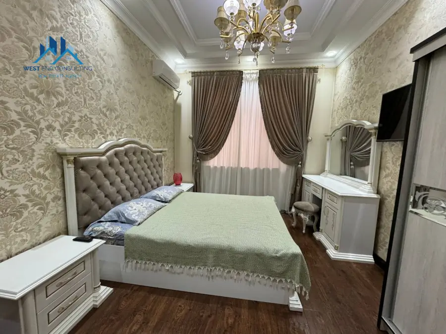 2 qavatli uy − 240 m², 300 sot. 