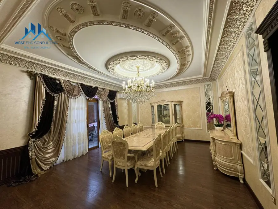 2 qavatli uy − 240 m², 300 sot. 