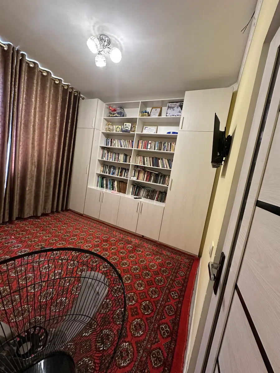 Продается 3-комнатная квартира − 72 м²